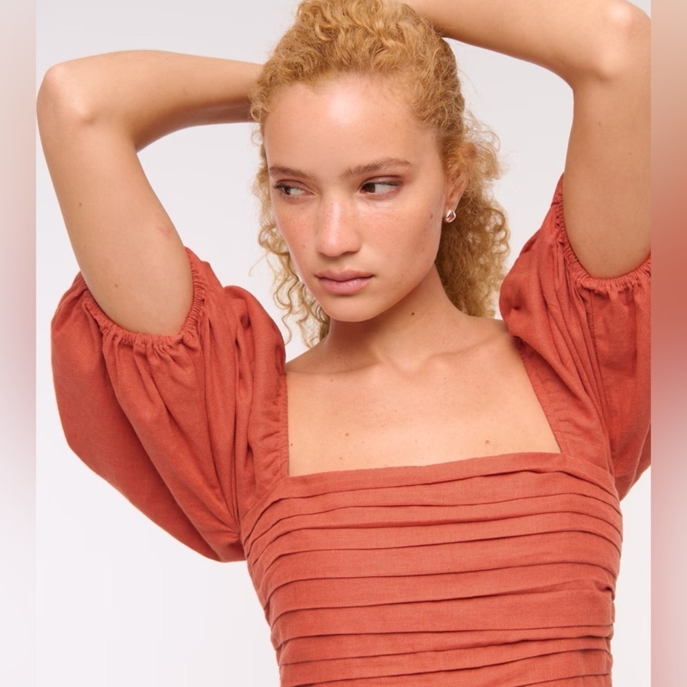 Abercrombie puff sleeve Emerson top